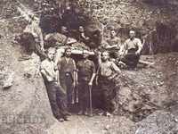 Old photo of miners 1930 791979