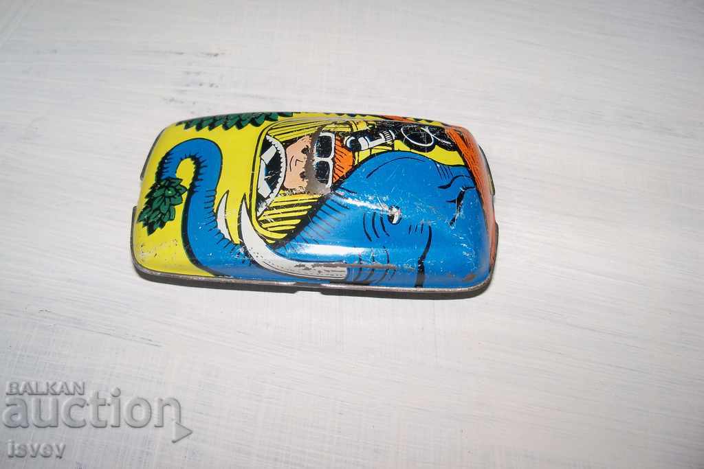 Аукцион малка ламаринена количка соц играчка Аукцион малка ламаринена количка соц играчка