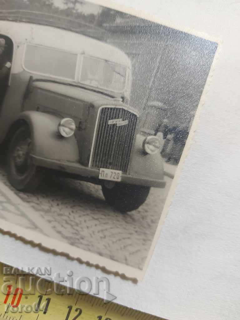 Auction PLOVDIV - OPEL BUS - WW II Auction PLOVDIV - OPEL BUS - WW II