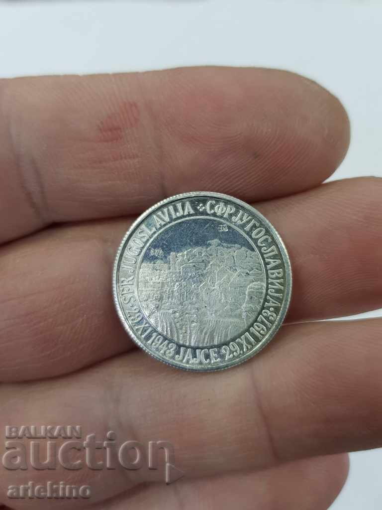 Delivery of Silver jubilee table medal with Tito 1943-1973