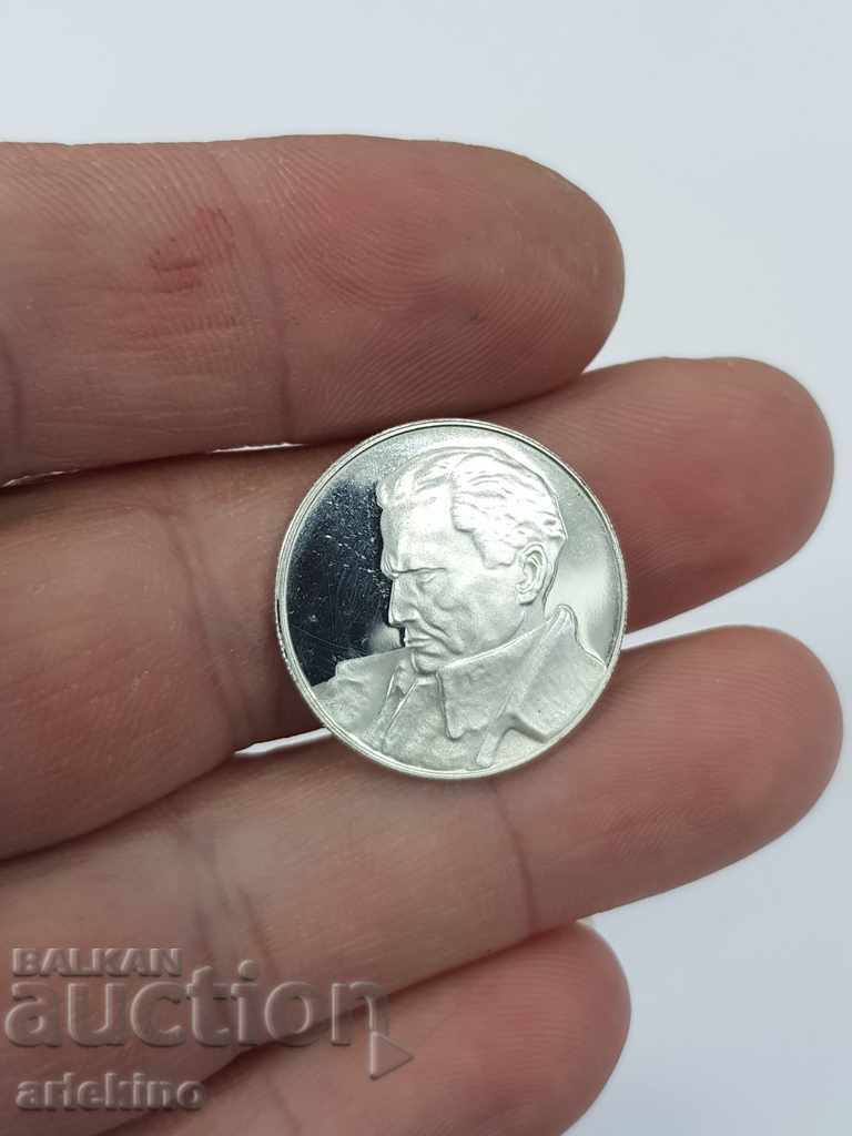 Ασημένιο επιτραπέζιο μετάλλιο με τον Τίτο με τιμή 45.00 BGN | € 23.01 Ασημένιο επιτραπέζιο μετάλλιο με τον Τίτο με τιμή 45.00 BGN | € 23.01