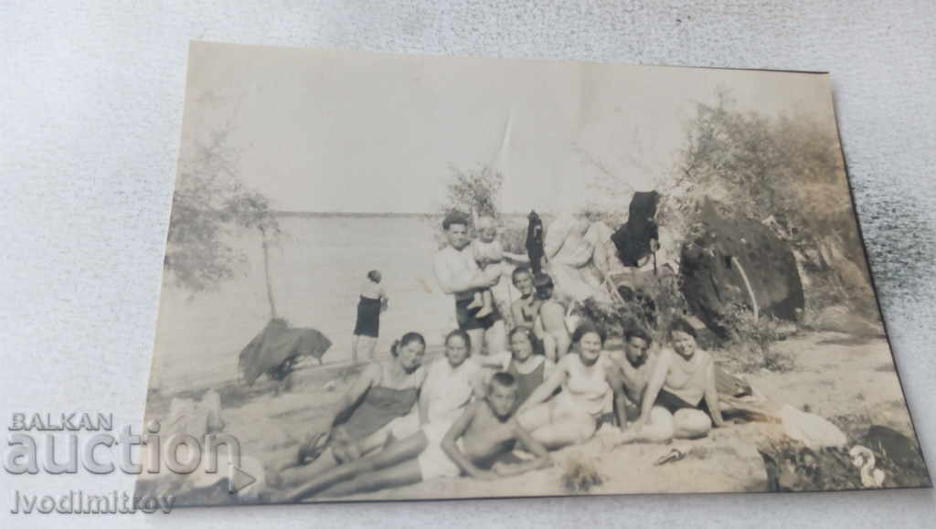 Снимка Оряхово Компания покрай река Дунавъ 1937