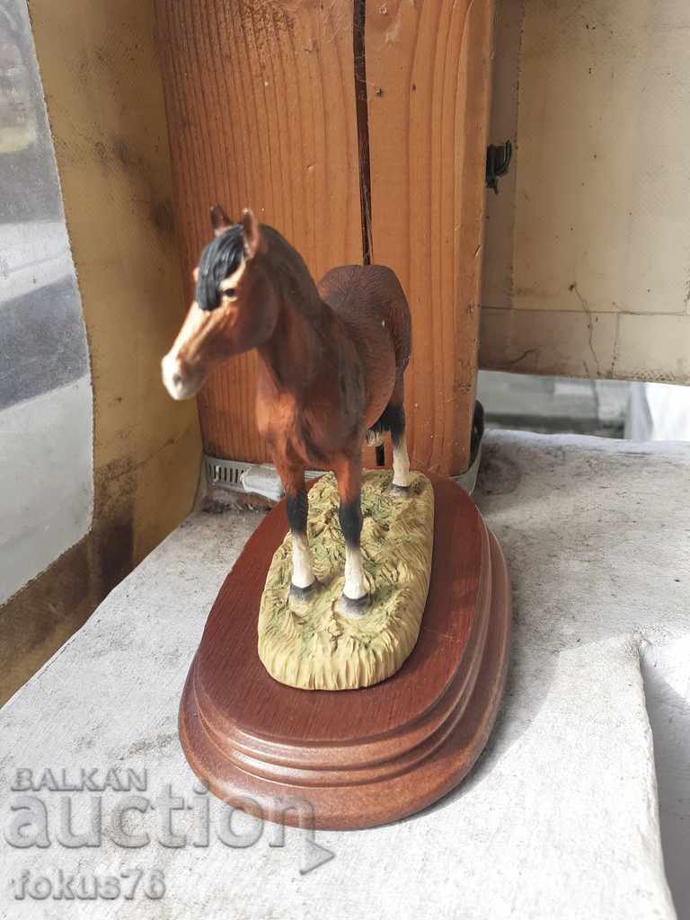Great collector's statuette marked Leonardo Pony with price 60.00 BGN | € 30.68 Great collector's statuette marked Leonardo Pony with price 60.00 BGN | € 30.68