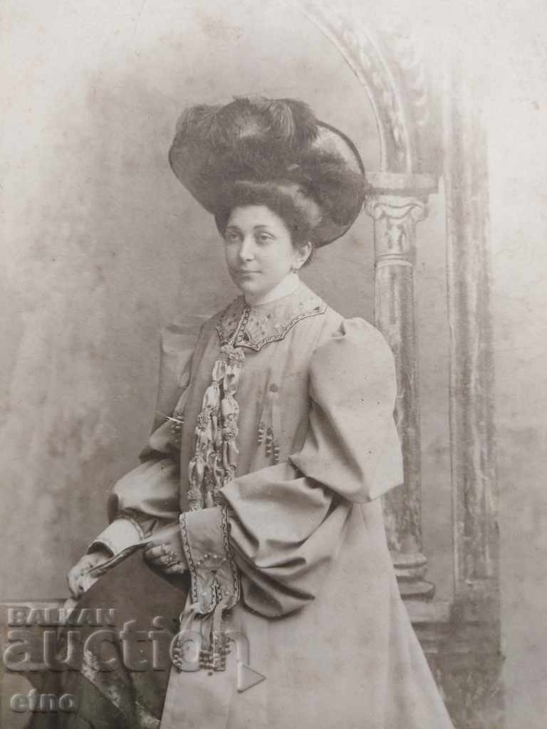 OLD PICTURE CARDBOARD, ROYAL RUSSIA, CITY LADY, ODESSA with price 80.00 BGN | € 40.90 OLD PICTURE CARDBOARD, ROYAL RUSSIA, CITY LADY, ODESSA with price 80.00 BGN | € 40.90