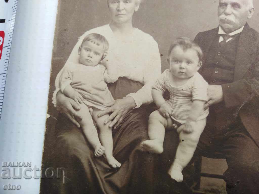 Auction  OLD ROYAL PHOTO - ON THE DICK !!!