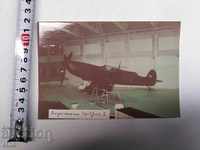 Μια παλιά φωτογραφία ενός αεροπλάνου σε ένα μουσείο στη Γερμανία