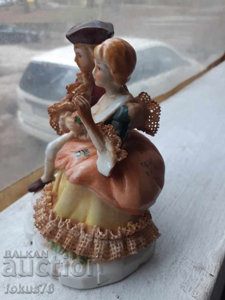 Porcelain figurine figure composition porcelain signature with price 59.00 BGN | € 30.17 Porcelain figurine figure composition porcelain signature with price 59.00 BGN | € 30.17