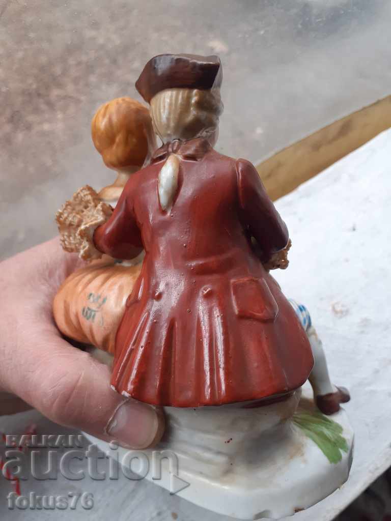 Delivery of Porcelain figurine figure composition porcelain signature Delivery of Porcelain figurine figure composition porcelain signature