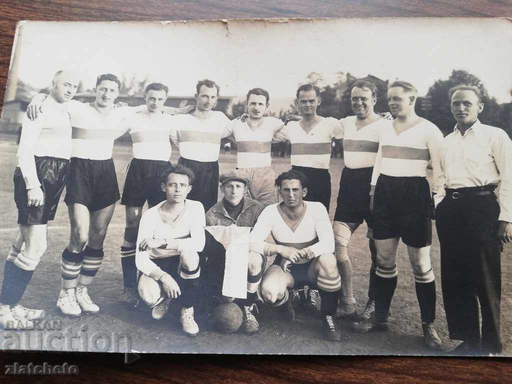 Old photo - football, sports with price 30.00 BGN | € 15.34 Old photo - football, sports with price 30.00 BGN | € 15.34