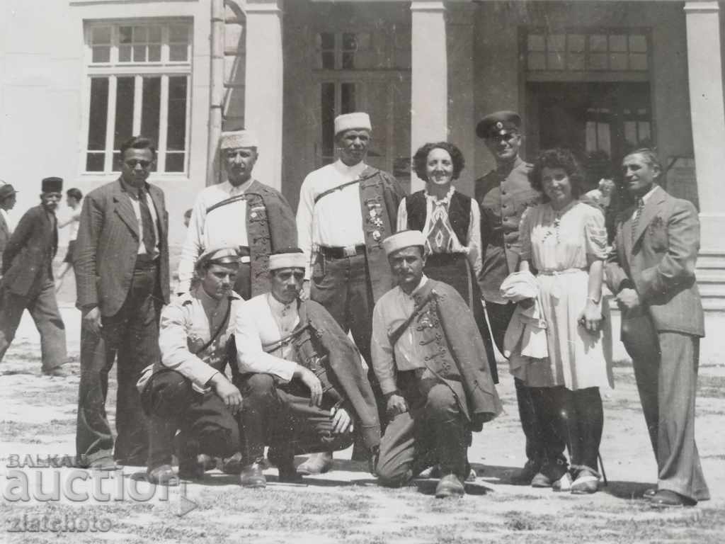 Delivery of Old photo - Bitola Youth Fair Delivery of Old photo - Bitola Youth Fair