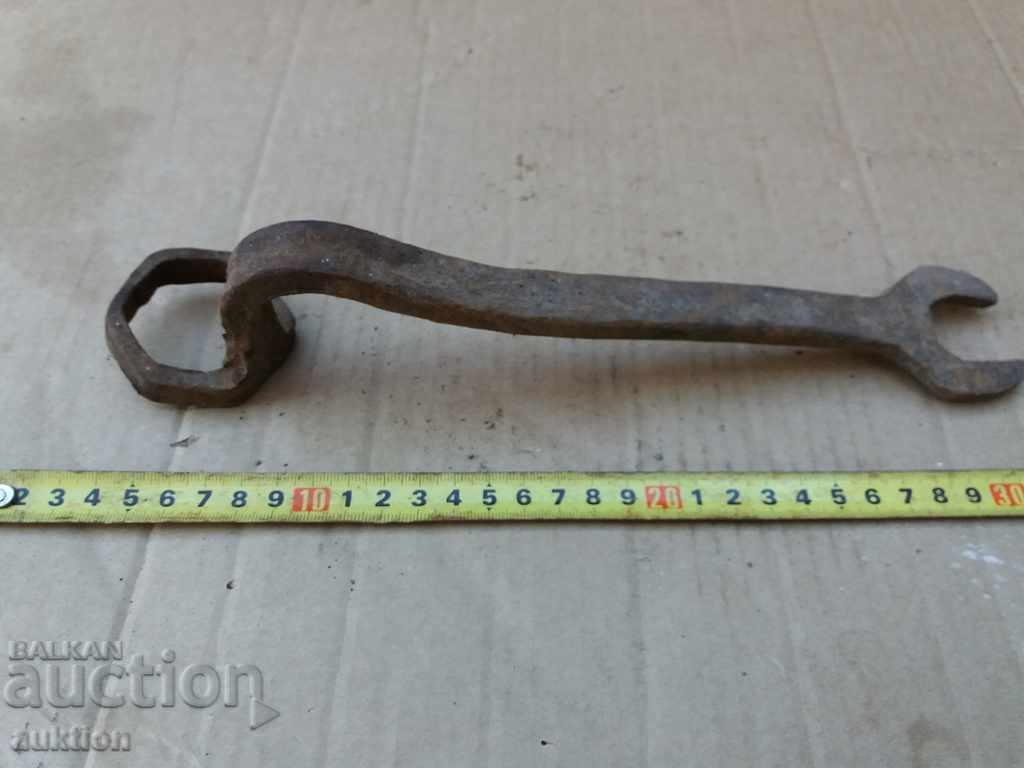 MASSIVE REVIVAL FORGED WRENCH FOR PHYTON, TWO-WHEEL, CARET