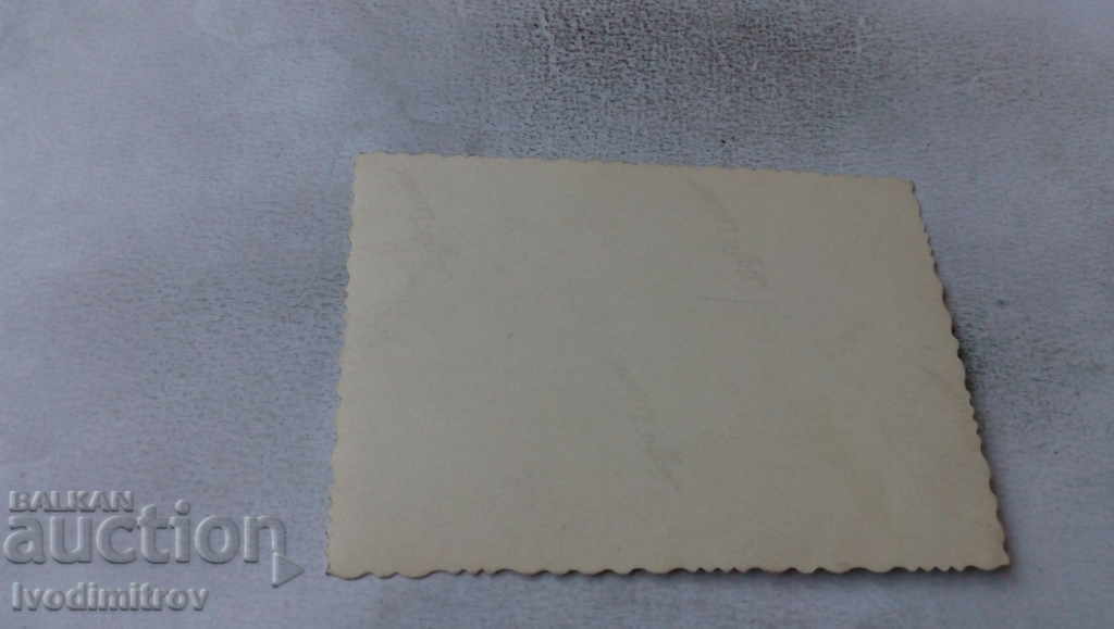 Снимка Две ученички с цена 1.65 лв. | € 0.84 Снимка Две ученички с цена 1.65 лв. | € 0.84