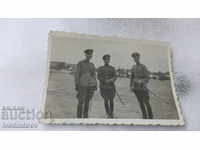 Снимка Трима офицери със саби