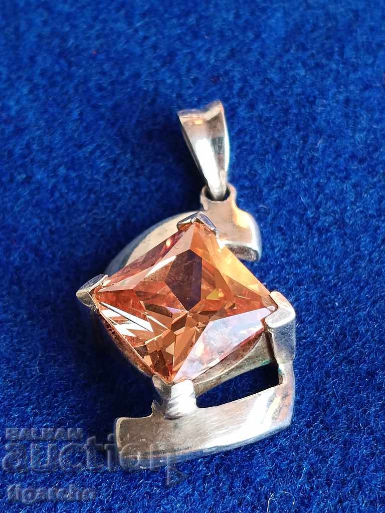 Delivery of Silver pendant Delivery of Silver pendant