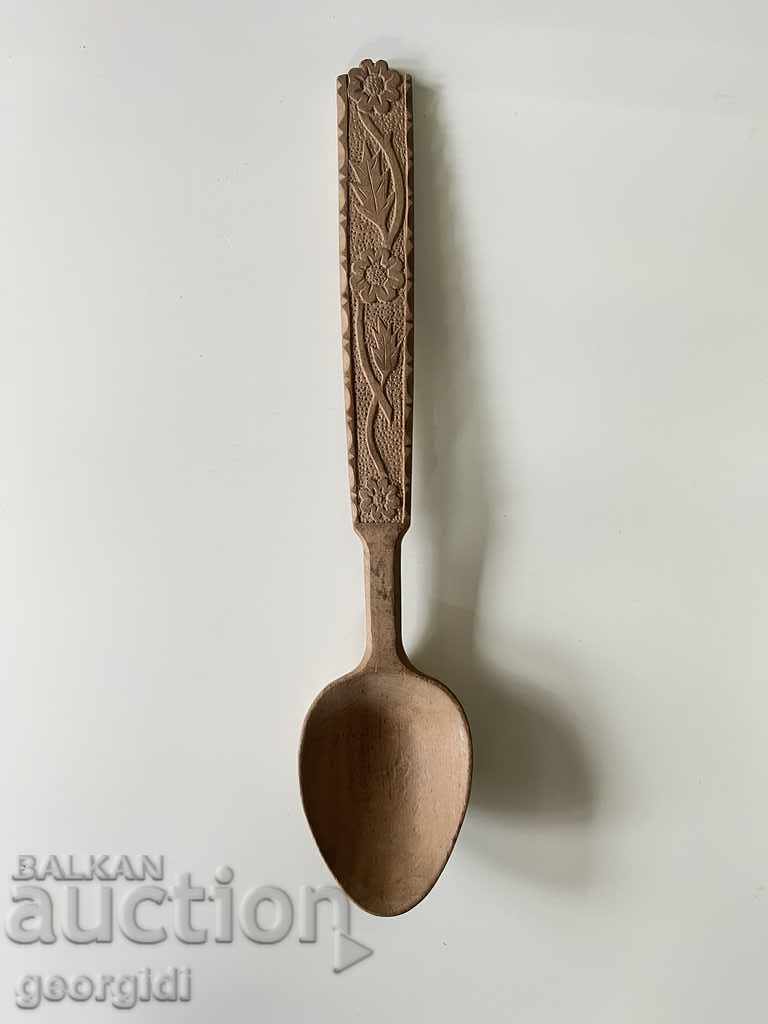 Wood carved spoon. 851985