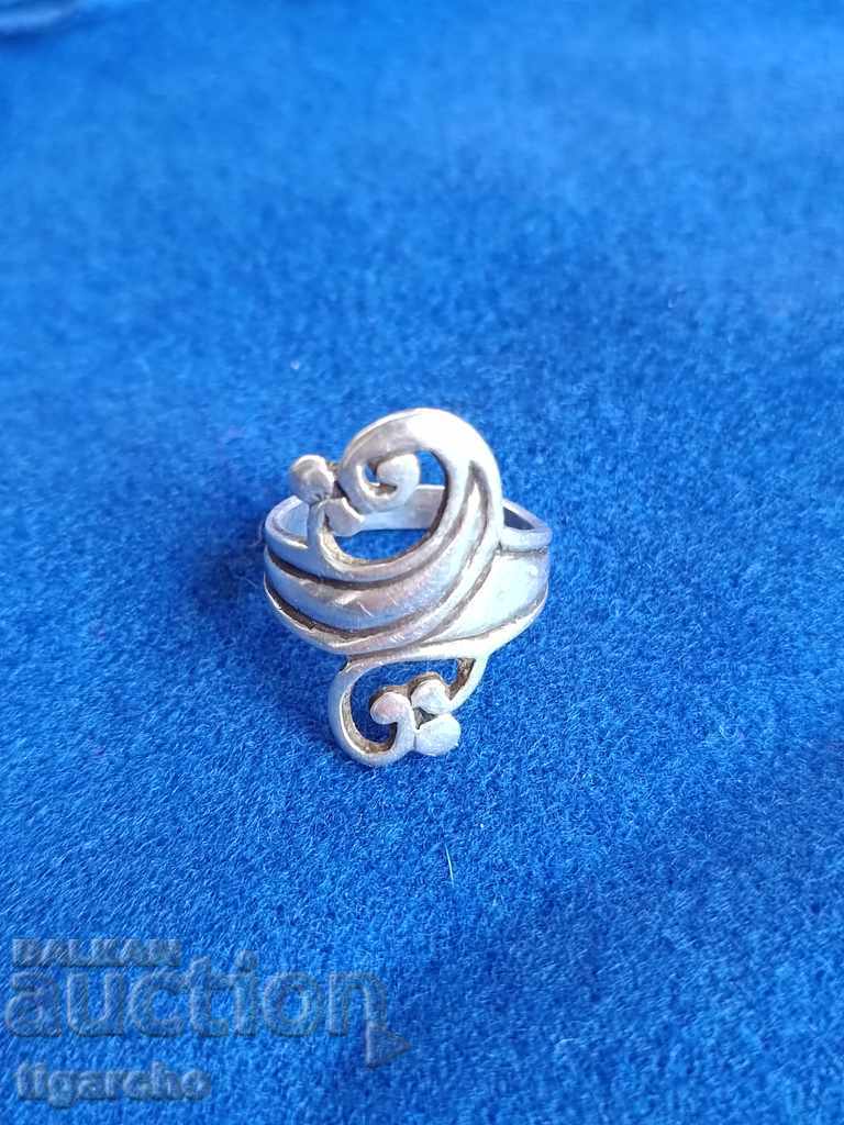 Auction Silver ring Auction Silver ring
