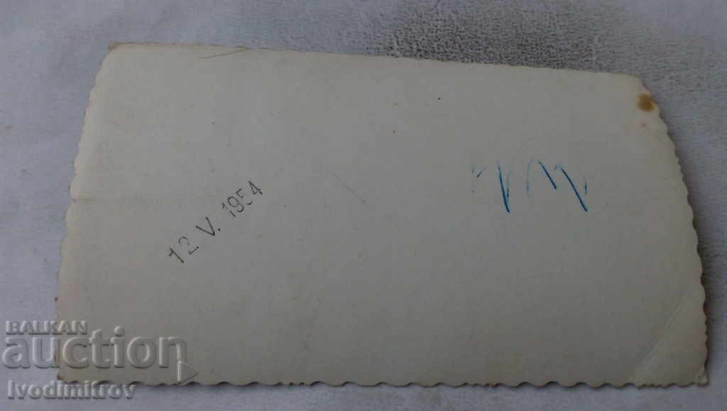 Снимка Младоженци с цена 1.65 лв. | € 0.84 Снимка Младоженци с цена 1.65 лв. | € 0.84