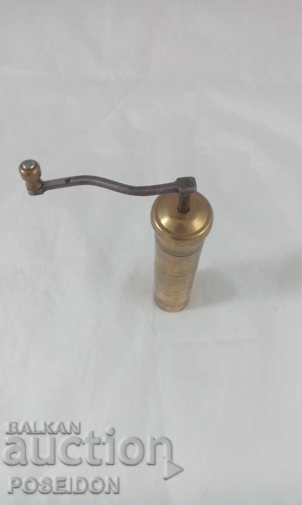 OLD COFFEE MILL - COFFEE GRINDER with price 70.00 BGN | € 35.79 OLD COFFEE MILL - COFFEE GRINDER with price 70.00 BGN | € 35.79