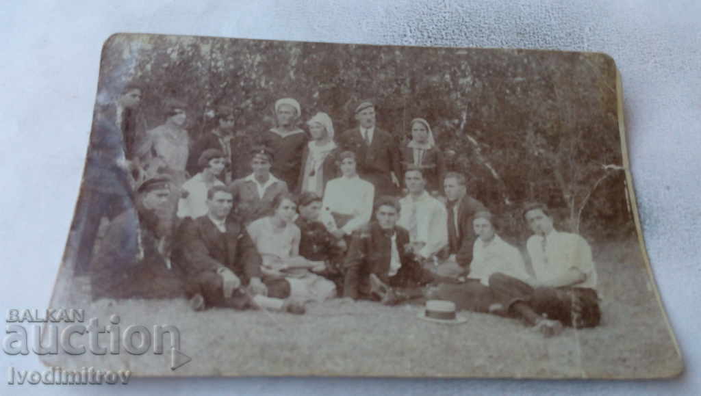 Photo village Kereka Veliko Tarnovo Youth and girls 1930