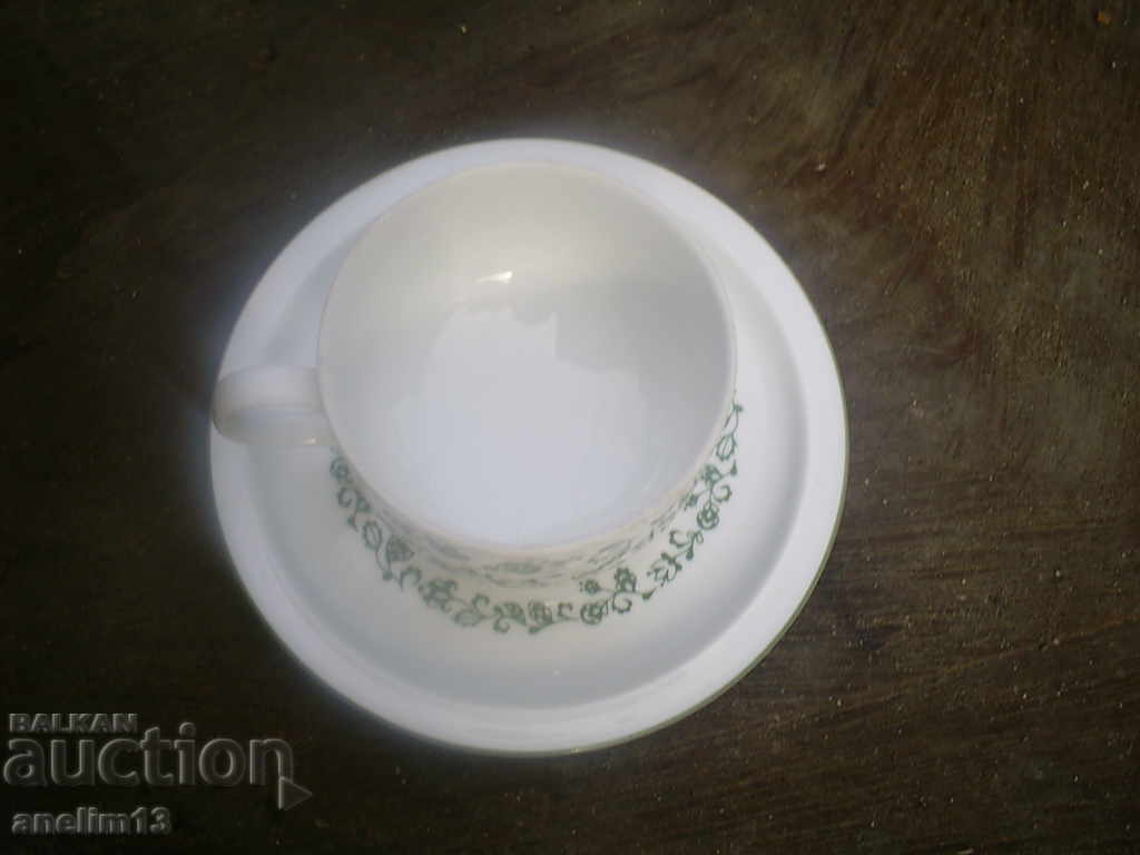 Delivery of PORCELAIN CUP WITH TEA OR COFFEE PLATE MELITTA GERMANY Delivery of PORCELAIN CUP WITH TEA OR COFFEE PLATE MELITTA GERMANY