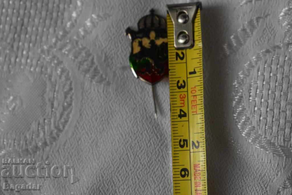 Delivery of Royal badge Delivery of Royal badge