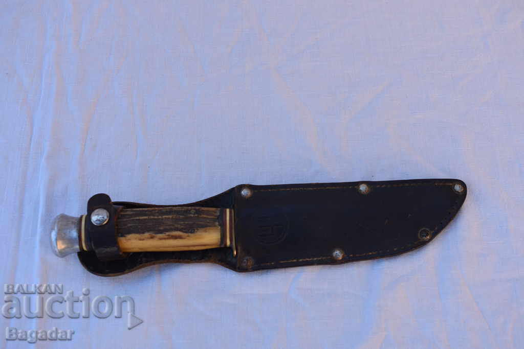 Γερμανικό κυνηγετικό μαχαίρι 1930 SOLINGEN με τιμή 250.00 BGN | € 127.82 Γερμανικό κυνηγετικό μαχαίρι 1930 SOLINGEN με τιμή 250.00 BGN | € 127.82