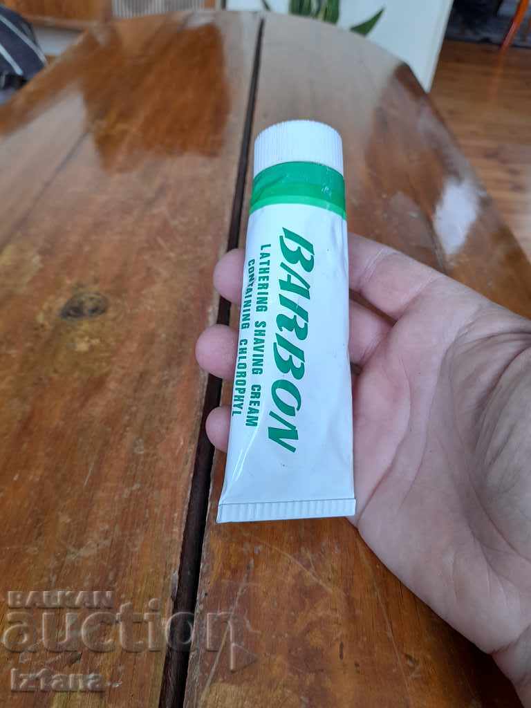 Crema de ras Old Barbon cu preț 30.00 BGN | € 15.34