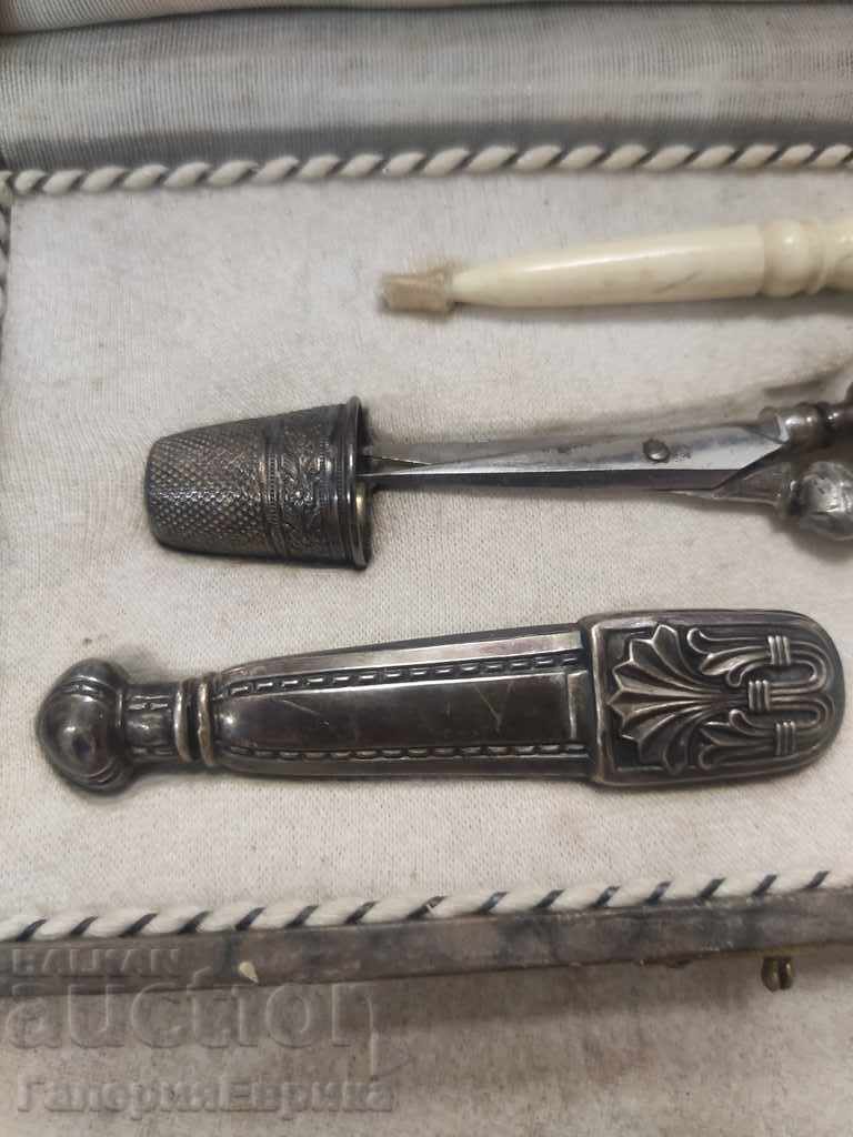 Delivery of Old sewing kit silver ivory Delivery of Old sewing kit silver ivory