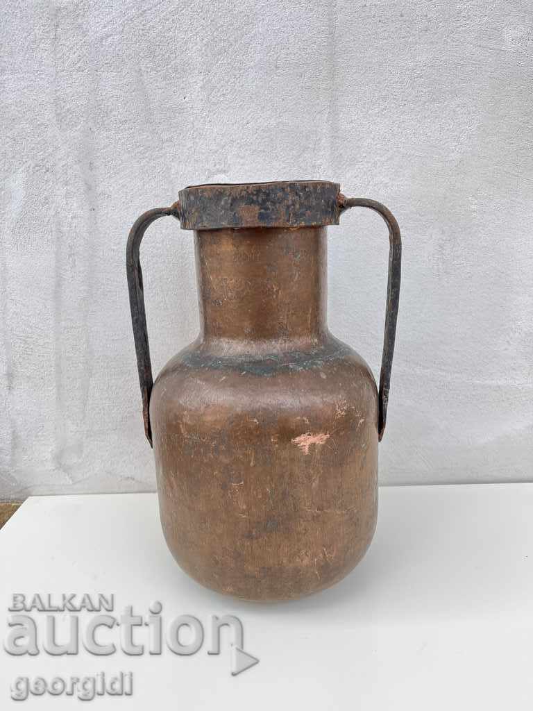 Interesting old copper rubber / vessel. №2005