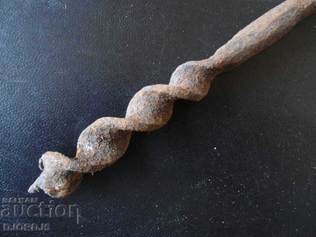 Old drill, chipping with price 2.00 BGN | € 1.02