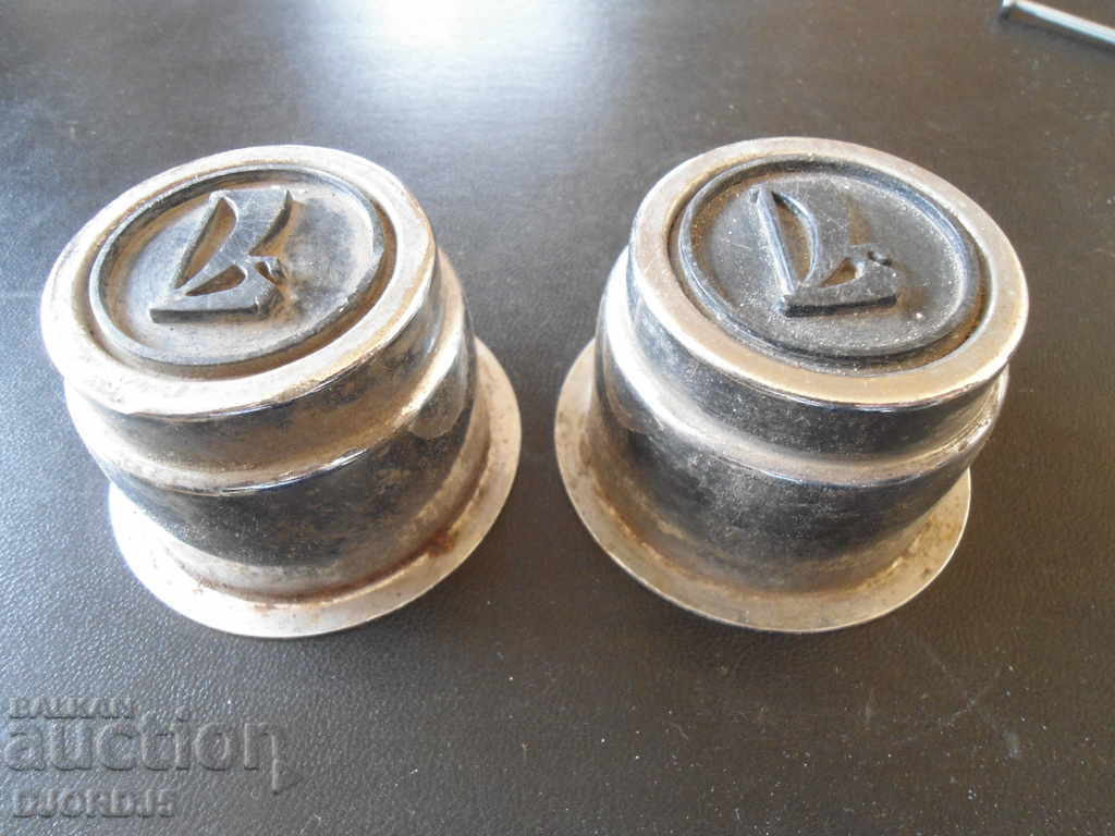 Şapci vechi LADA cu preț 8.00 BGN | € 4.09