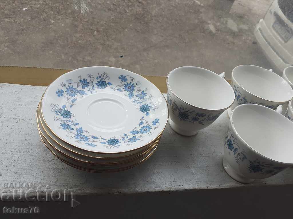 English porcelain set 36 pieces of porcelain marking with price 350.00 BGN | € 178.95 English porcelain set 36 pieces of porcelain marking with price 350.00 BGN | € 178.95