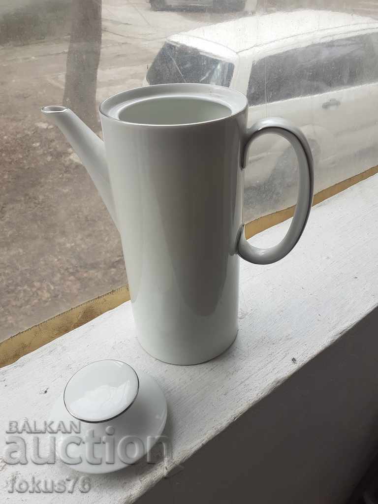 Delivery of German porcelain Thomas marking jug Delivery of German porcelain Thomas marking jug