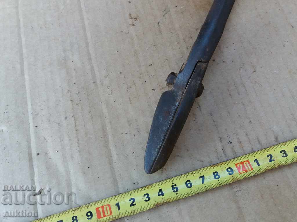 Auction SOLID FORGED SHEET METAL KNIFE, EXCELLENT STEEL Auction SOLID FORGED SHEET METAL KNIFE, EXCELLENT STEEL