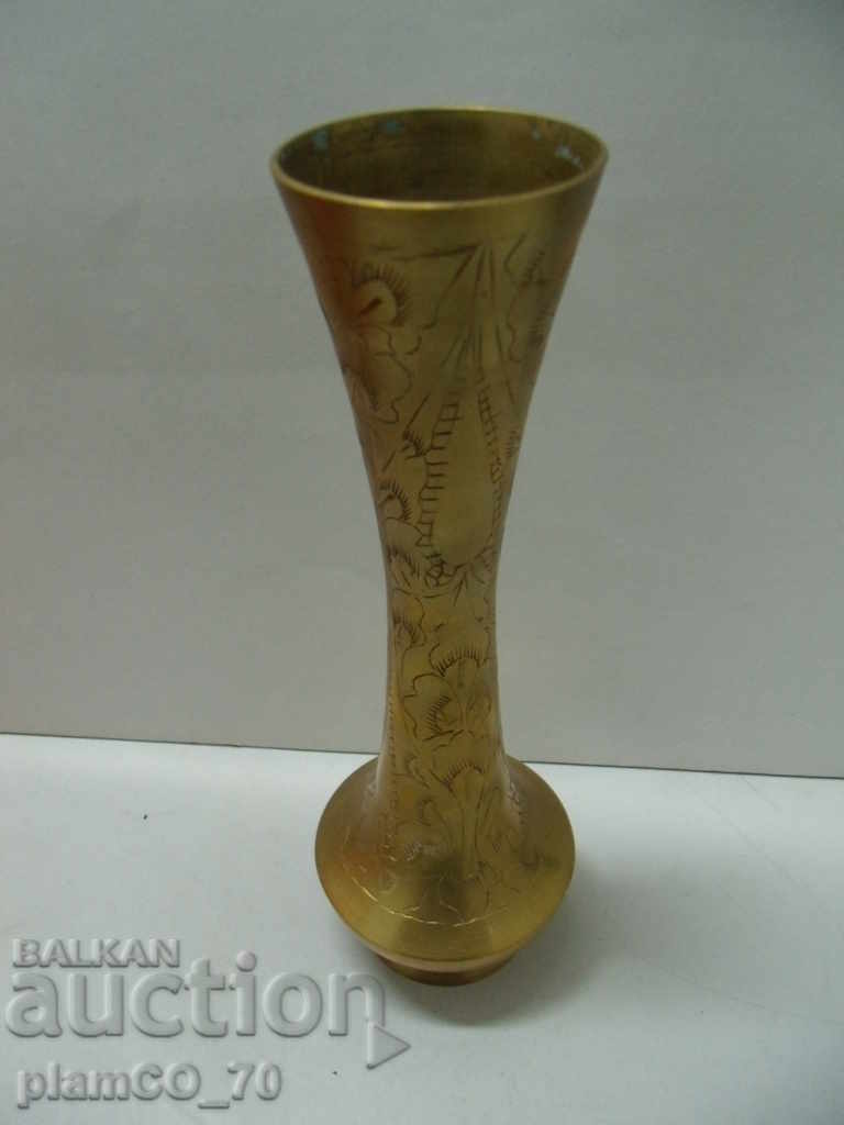 № * 6043 old metal / brass vase with price 20.00 BGN | € 10.23 № * 6043 old metal / brass vase with price 20.00 BGN | € 10.23