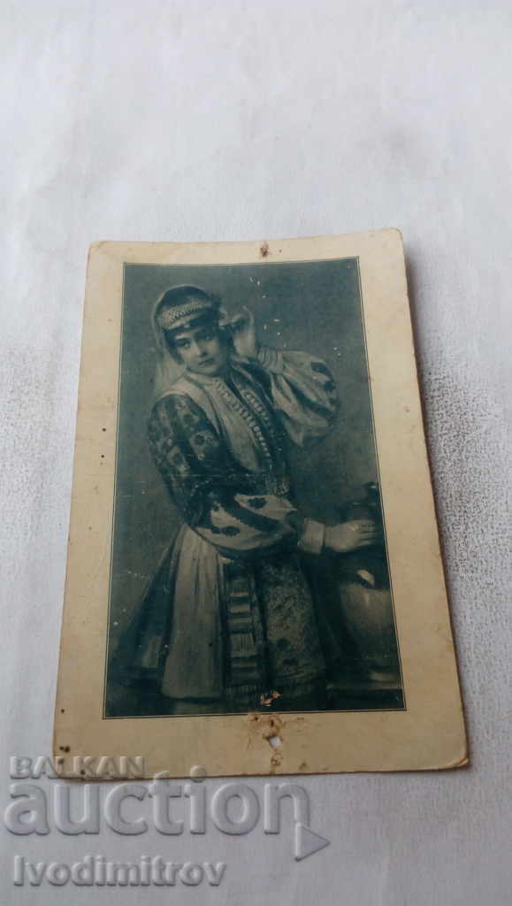 Пощенска картичка Селска носия отъ Гостиварско, Македония