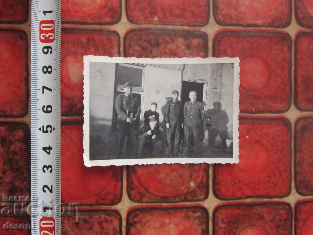 Old photo German soldier 3 Reich A7 Original with price 10.00 BGN | € 5.11 Old photo German soldier 3 Reich A7 Original with price 10.00 BGN | € 5.11