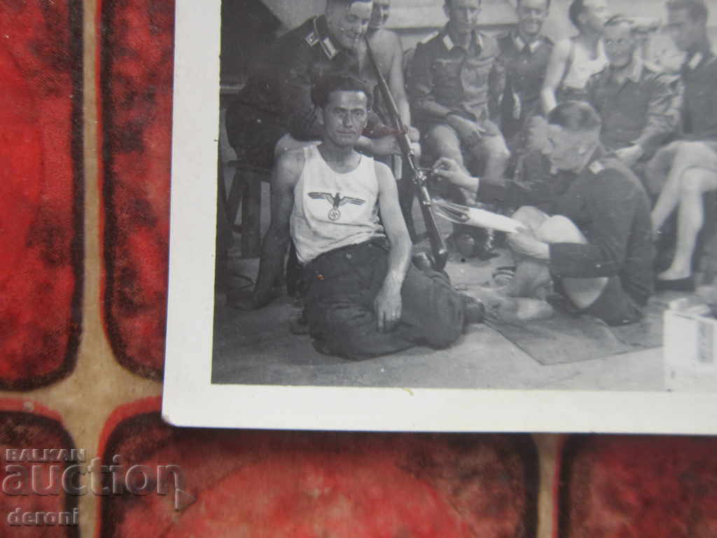 Delivery of Old photo German soldier 3 Reich A11 Original