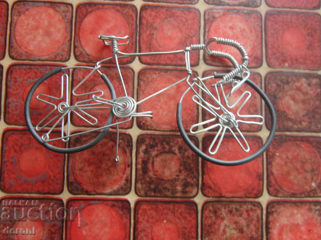 Art model bicycle wheel with price 30.00 BGN | € 15.34 Art model bicycle wheel with price 30.00 BGN | € 15.34