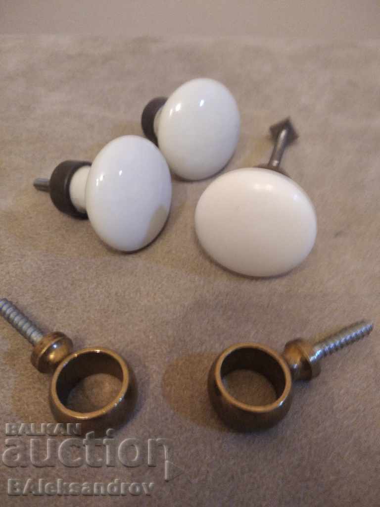 Delivery of Lot of old porcelain furniture handles Delivery of Lot of old porcelain furniture handles