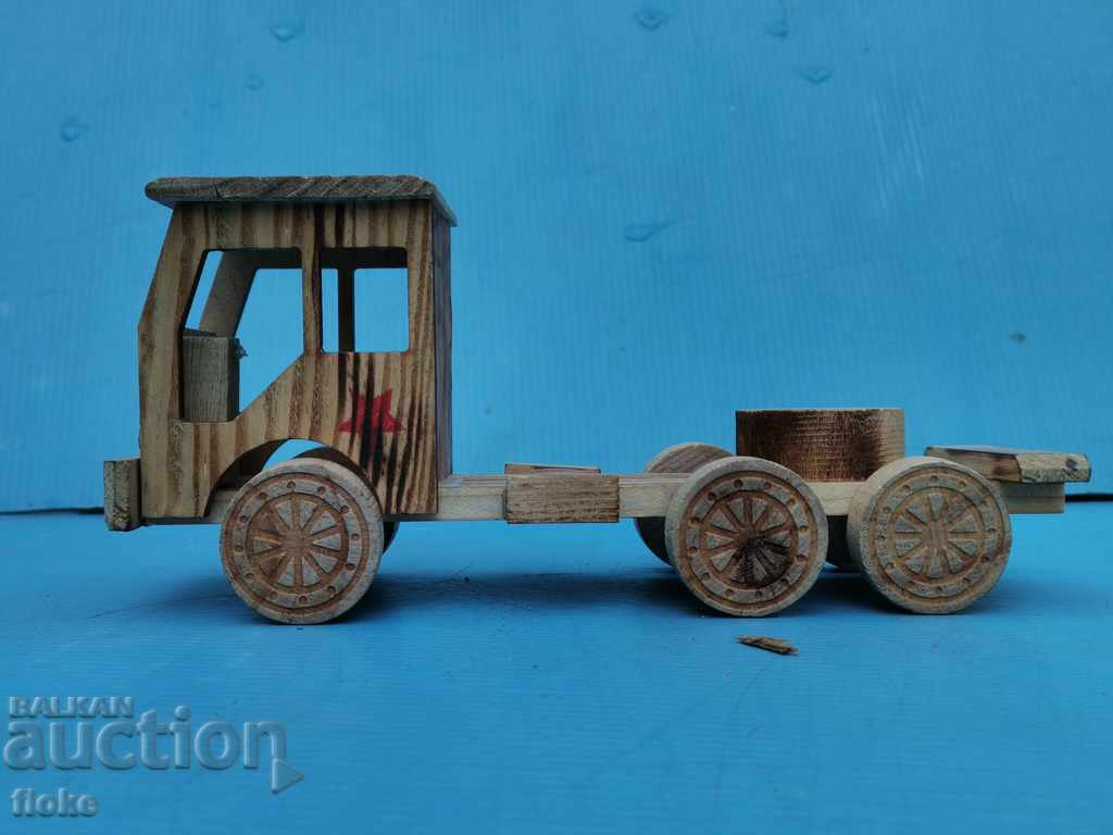 Auction Wooden truck - toy Auction Wooden truck - toy