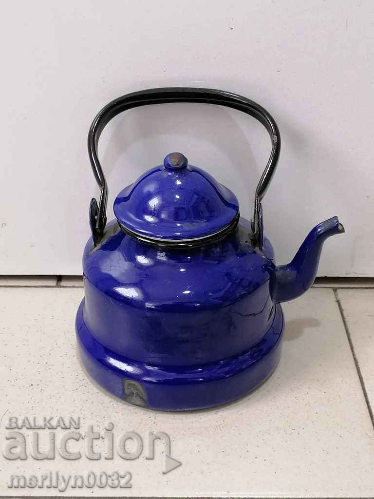 Enameled painted teapot from the saucepan dish with enamel jug pots with price 59.00 BGN | € 30.17 Enameled painted teapot from the saucepan dish with enamel jug pots with price 59.00 BGN | € 30.17