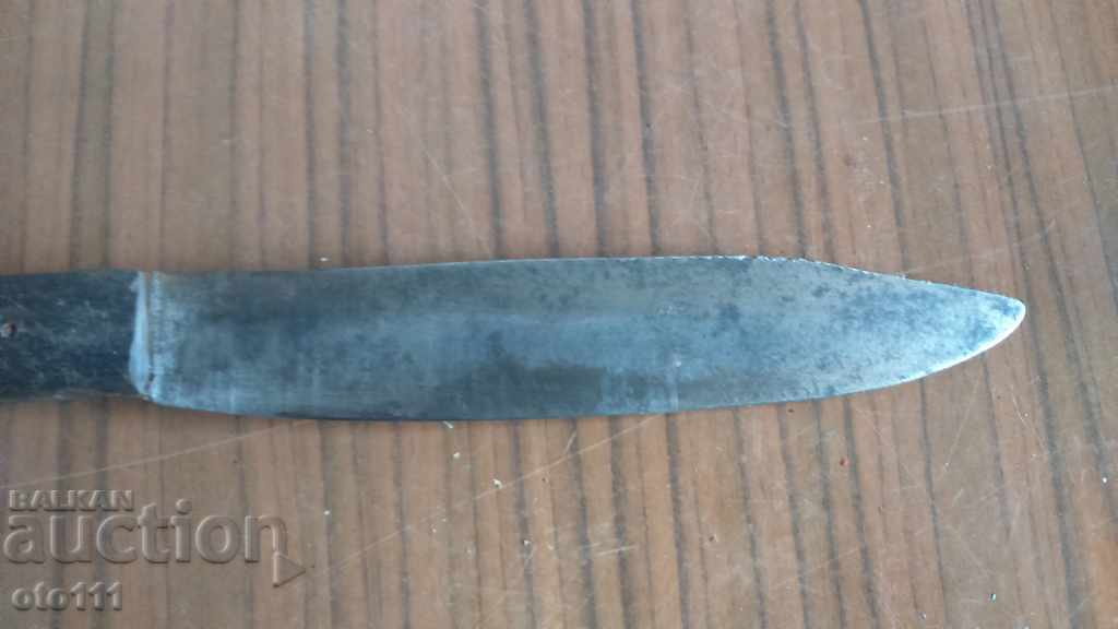 СТАР НОЖ С ЩЕМПЕЛ с цена 34.00 лв. | € 17.38 СТАР НОЖ С ЩЕМПЕЛ с цена 34.00 лв. | € 17.38