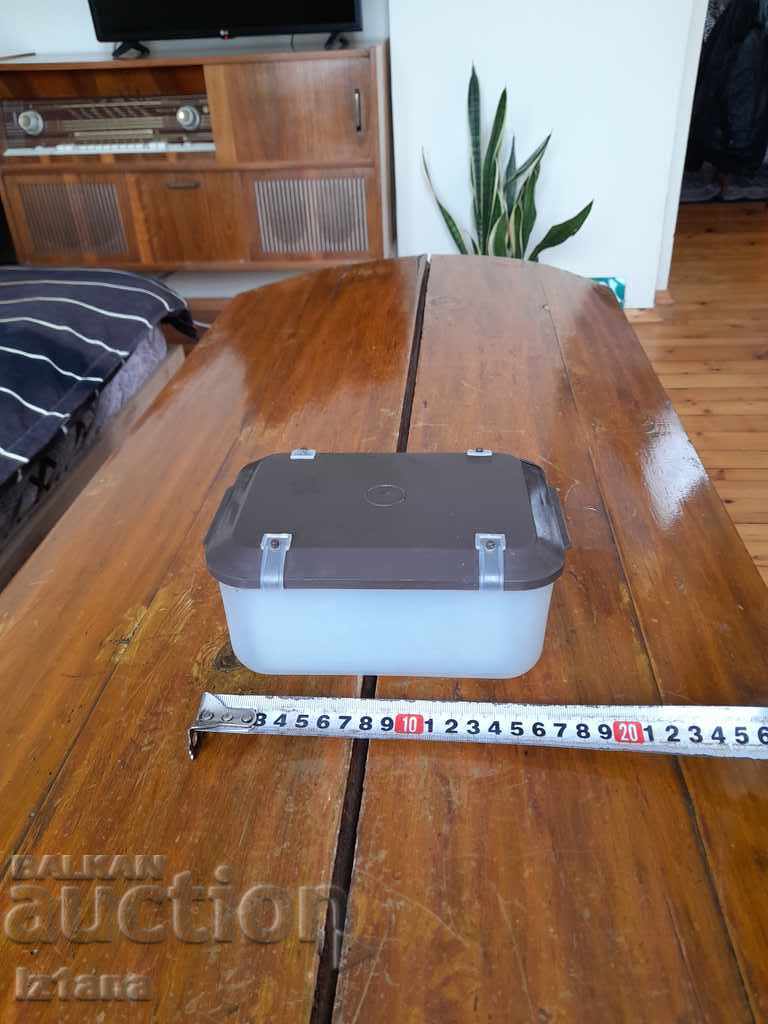 Auction Old food box Auction Old food box