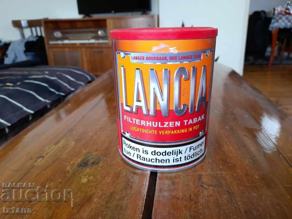 Auction Lancia tobacco box Auction Lancia tobacco box