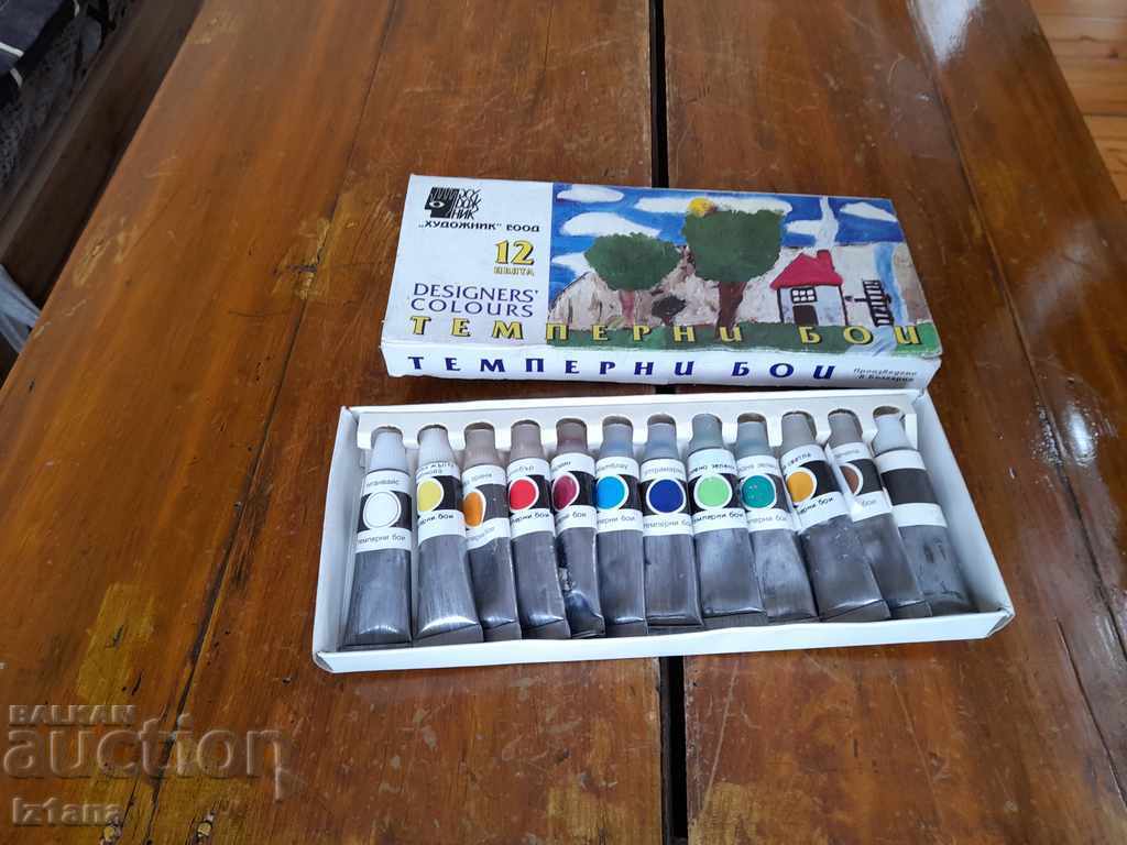 Auction Old tempera paints, crayons Auction Old tempera paints, crayons