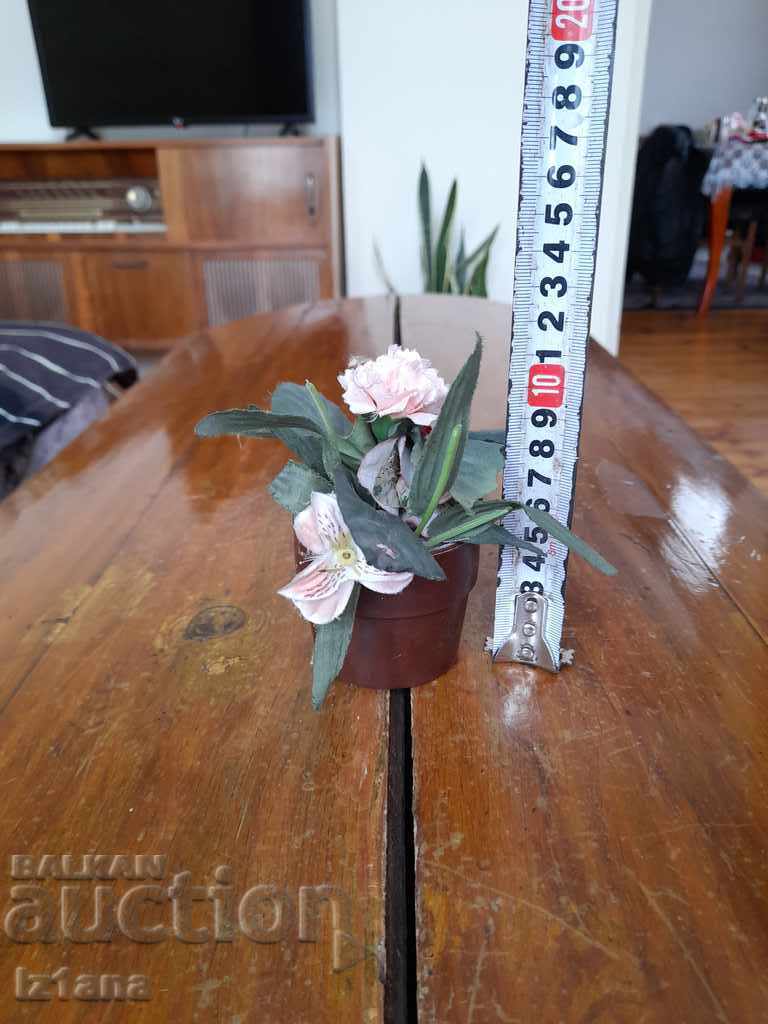 Παράδοση Παλιό τεχνητό λουλούδι, διακόσμηση Παράδοση Παλιό τεχνητό λουλούδι, διακόσμηση