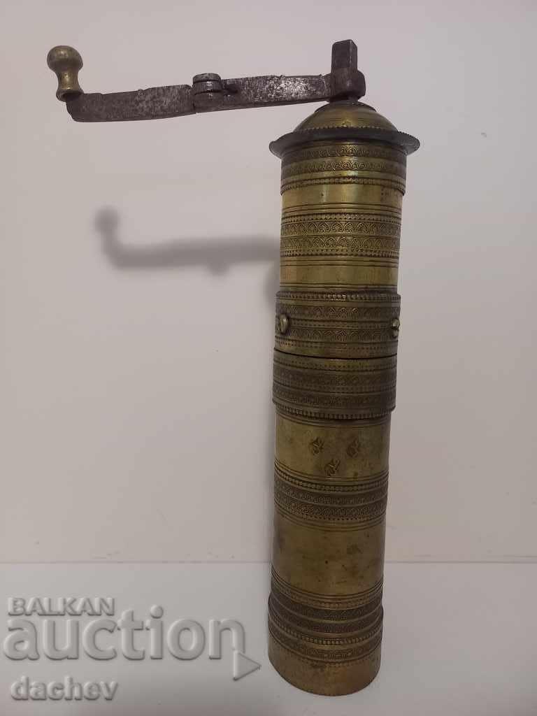 Стара Османска бронзова мелничка за кафе мелница тугра ТУГРИ