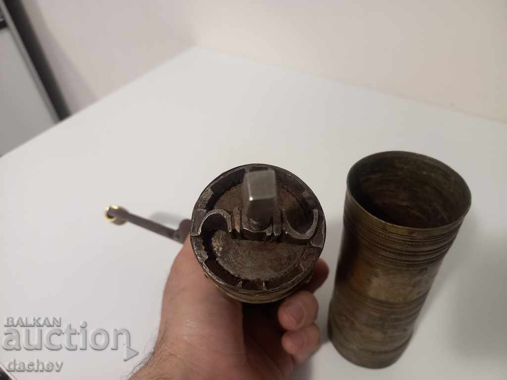 Old Ottoman bronze grinder for coffee grinder with TUGRA - 6 Old Ottoman bronze grinder for coffee grinder with TUGRA - 6