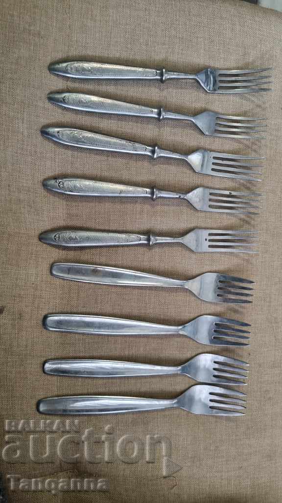 Large lot of utensils with price 30.00 BGN | € 15.34 Large lot of utensils with price 30.00 BGN | € 15.34